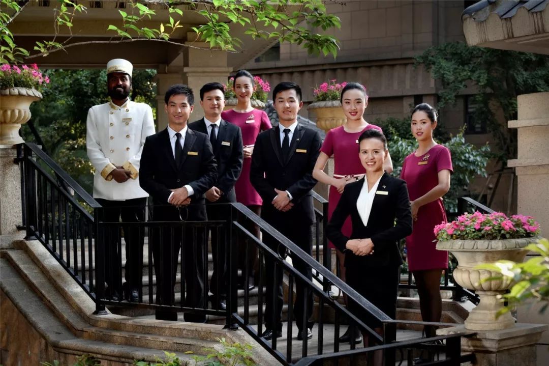藍光進化論 以“兩只手”卡位現代服務業，搶灘萬億級物業管理藍海
